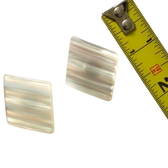 Vintage 80s Earrings Moonglow Statement Acrylic Iridescent Pearl Plastic Retro. - Picture 2 of 16